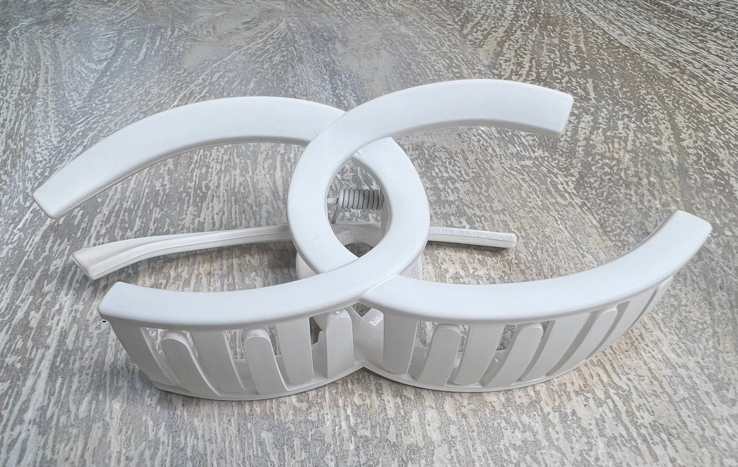 White Luxury Hair Clip