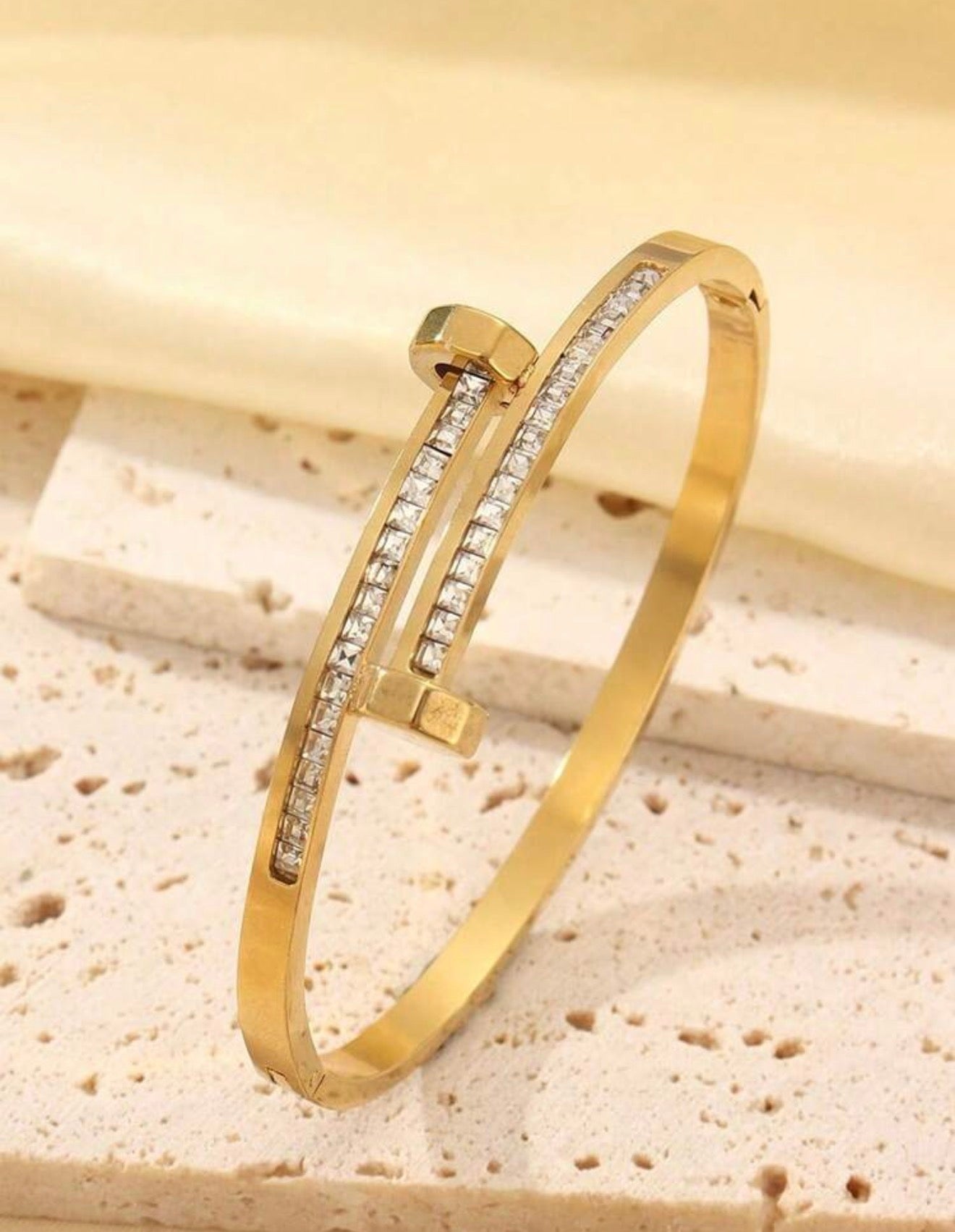 Janeth Cuff Bracelet