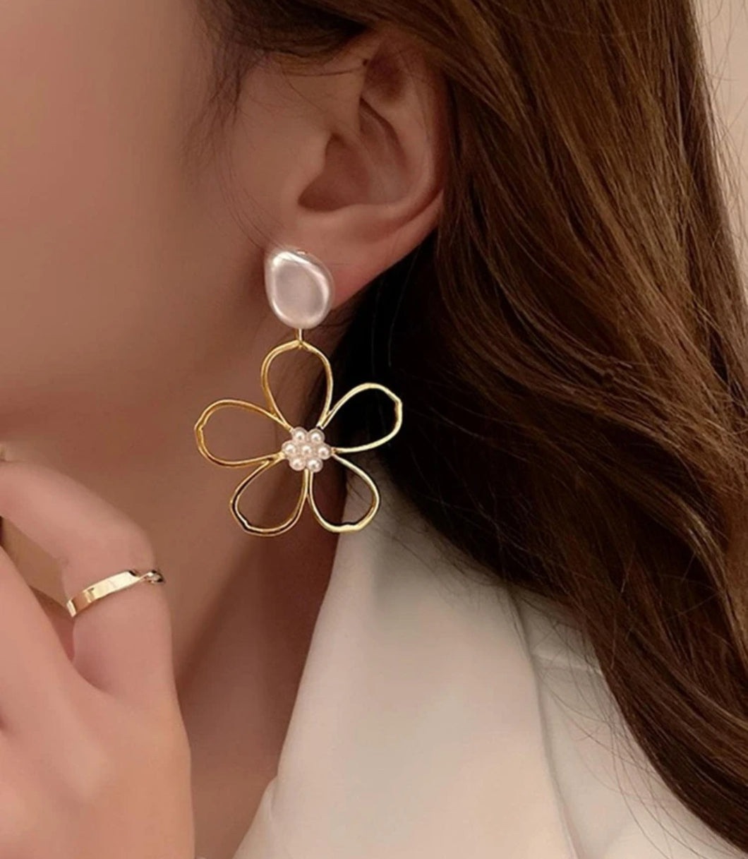 Pearl and Flower Earrings