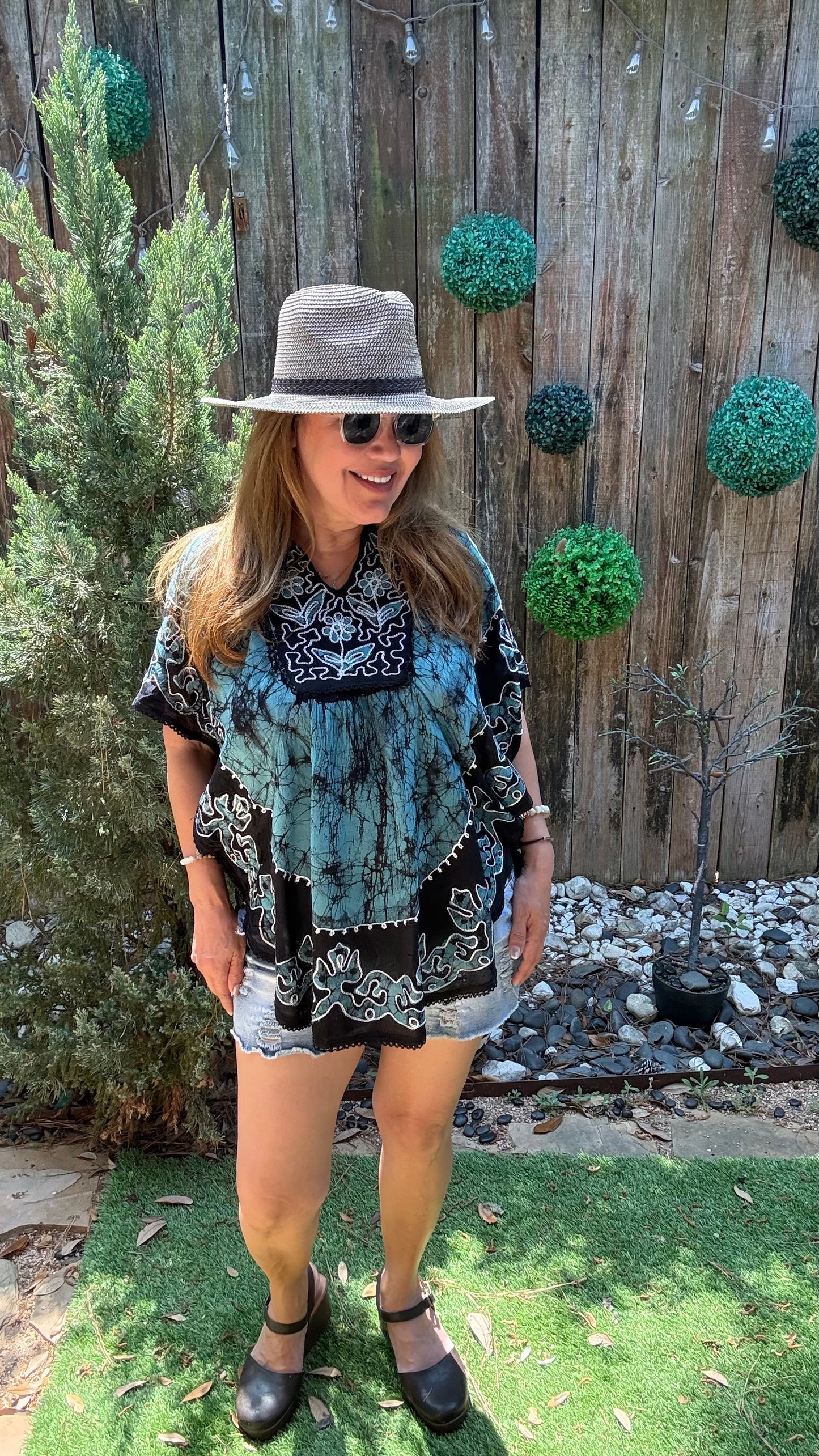 Venizia Embroidered Top