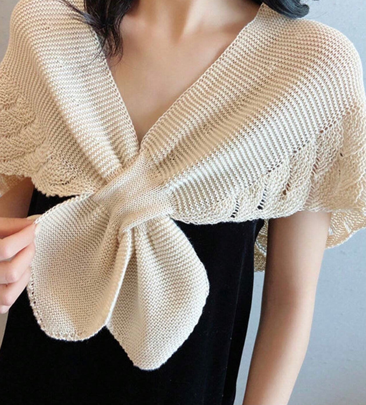 Casey Cream Cross Scarve