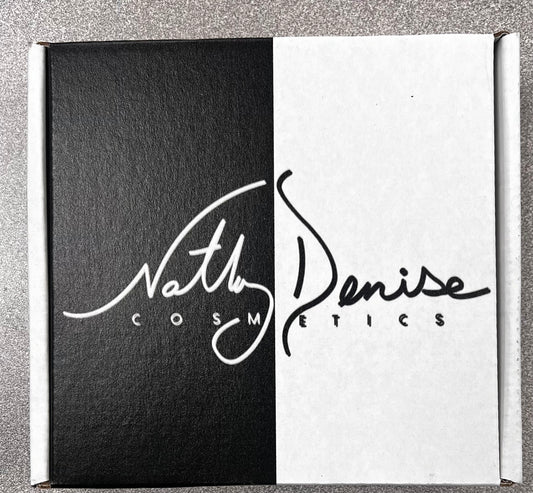 Natly Denise Make Up Kit with FREE make up bag!