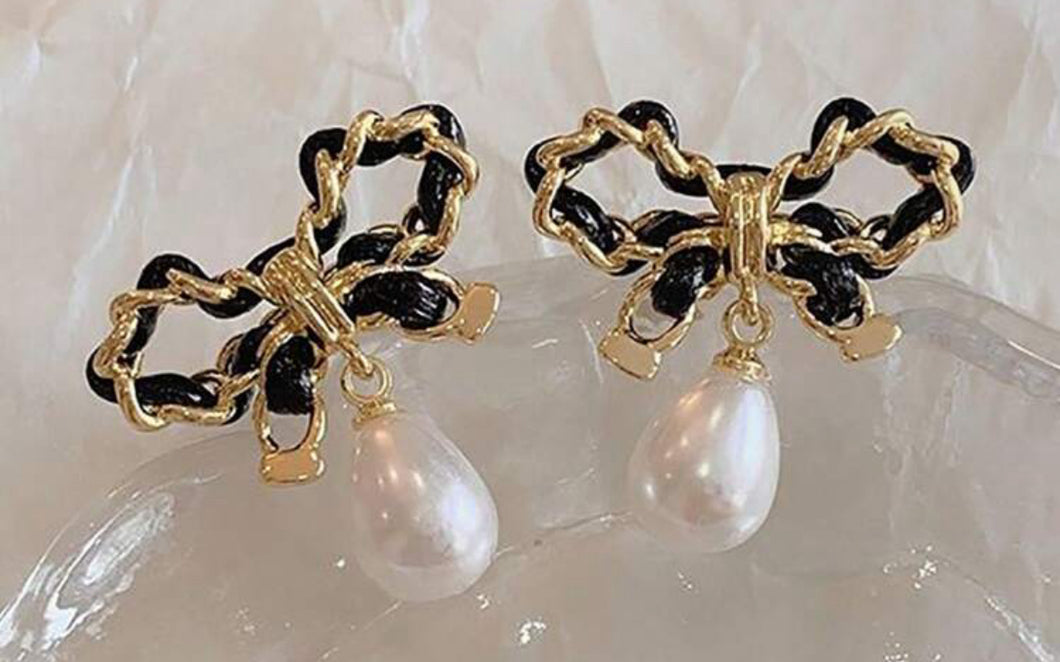 Pearls and Bows Earrings