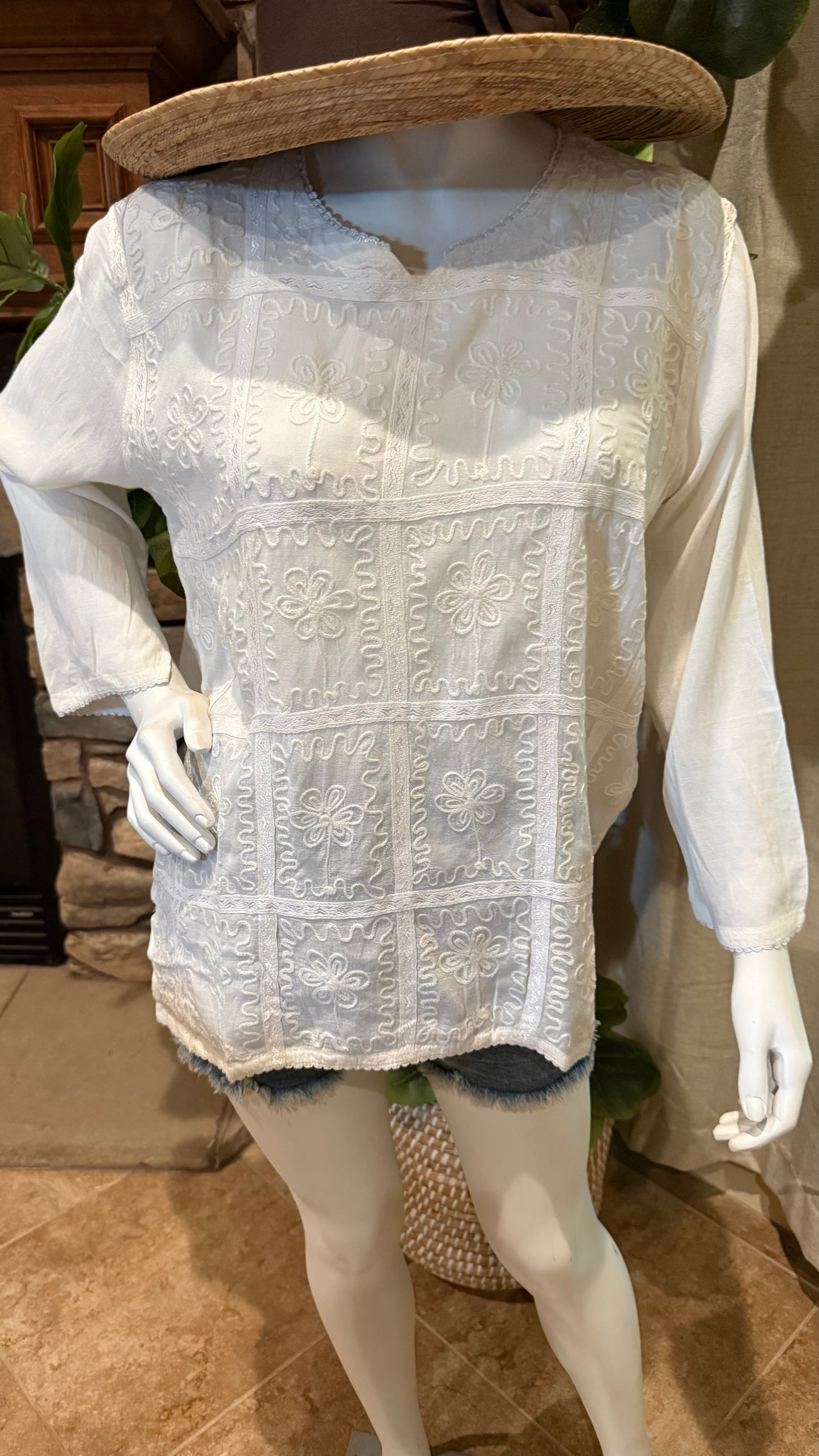 Minty’s White Top