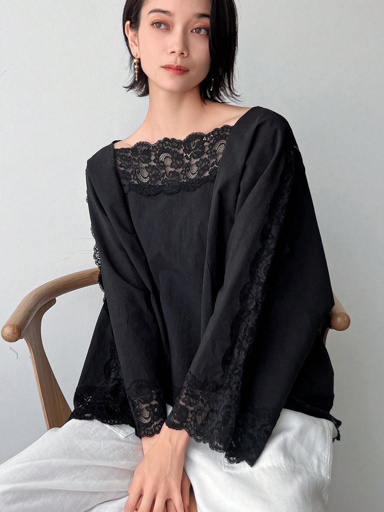 Ana Lace Black Top