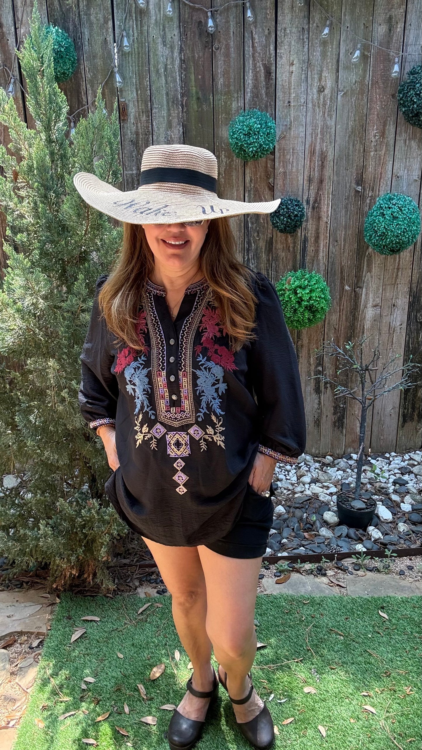 Lili Embroidered Top