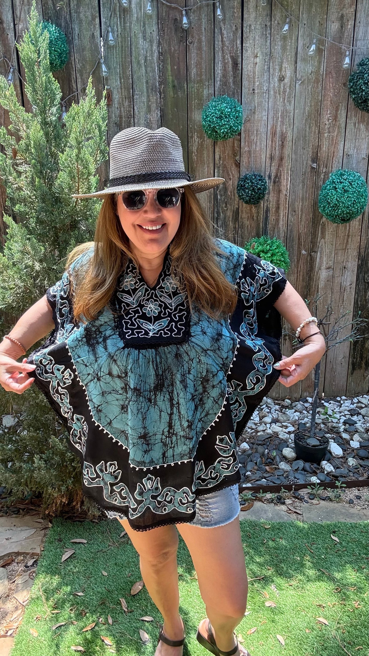 Venizia Embroidered Top