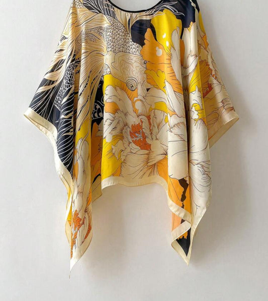 Penélope Yellow Poncho