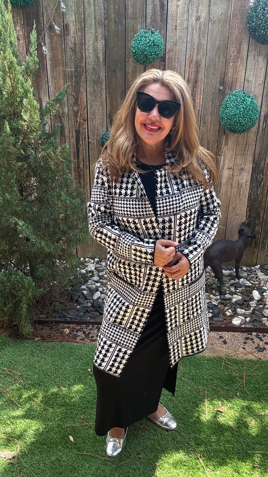 Gigi Black and White Sweater Top