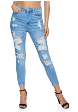 Load image into Gallery viewer, Stephanie Light Wash High Rise Jean
